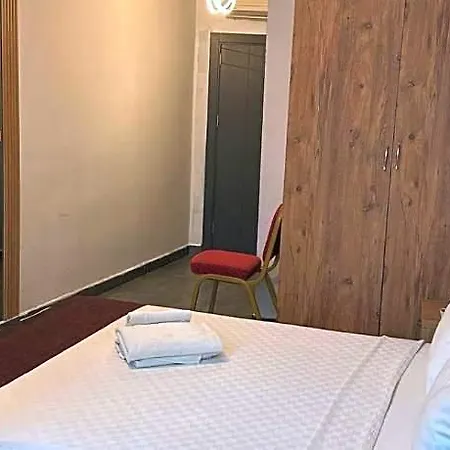 Grand Niki & Hotel