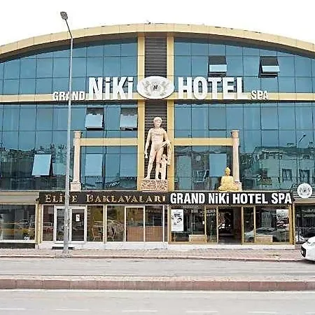 Grand Niki & 호텔
