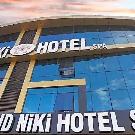 Hotel Grand Niki &